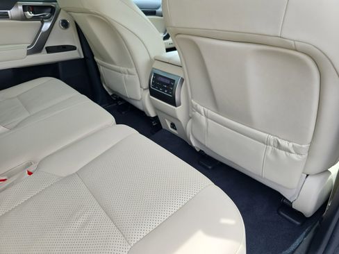 Used 2022 Lexus GX 460 Luxury w/ Accessory Package AWD/4WD image 11