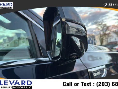 Used 2021 GMC Yukon SLT w/ SLT Premium Package image 13