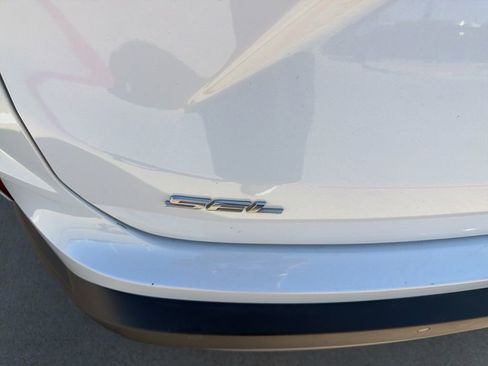 Used 2023 Ford Edge SEL w/ Convenience Package image 3