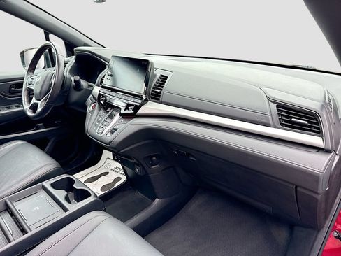 Used 2025 Honda Odyssey Sport-L image 29
