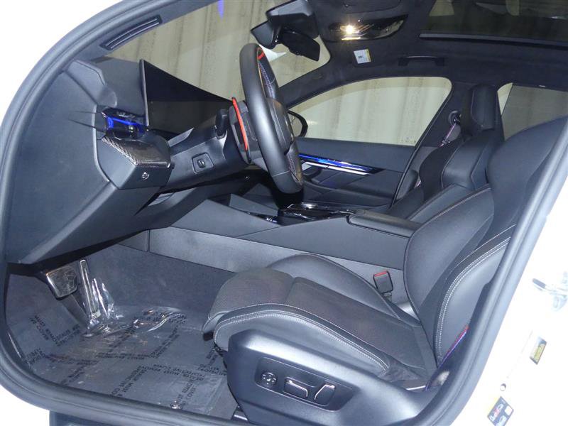 Used 2026 BMW M5 w/ Executive Package AWD/4WD image 31