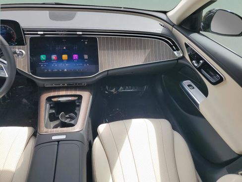 Certified 2025 Mercedes-Benz E 350 Sedan image 9