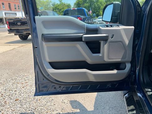Used 2018 Ford F150 XLT w/ Equipment Group 302A Luxury AWD/4WD image 11