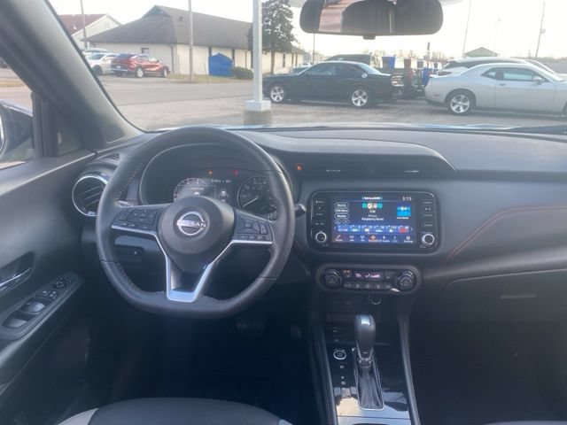 Used 2024 Nissan Kicks SR w/ SR Premium Package FWD image 14
