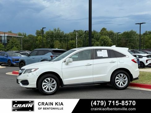Used 2017 Acura RDX AWD image 4