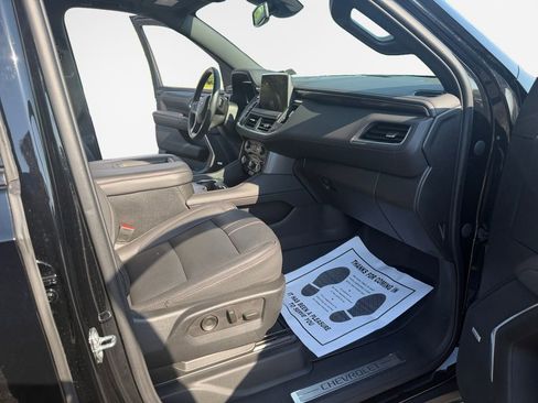 Used 2023 Chevrolet Suburban RST w/ Luxury Package AWD/4WD image 26