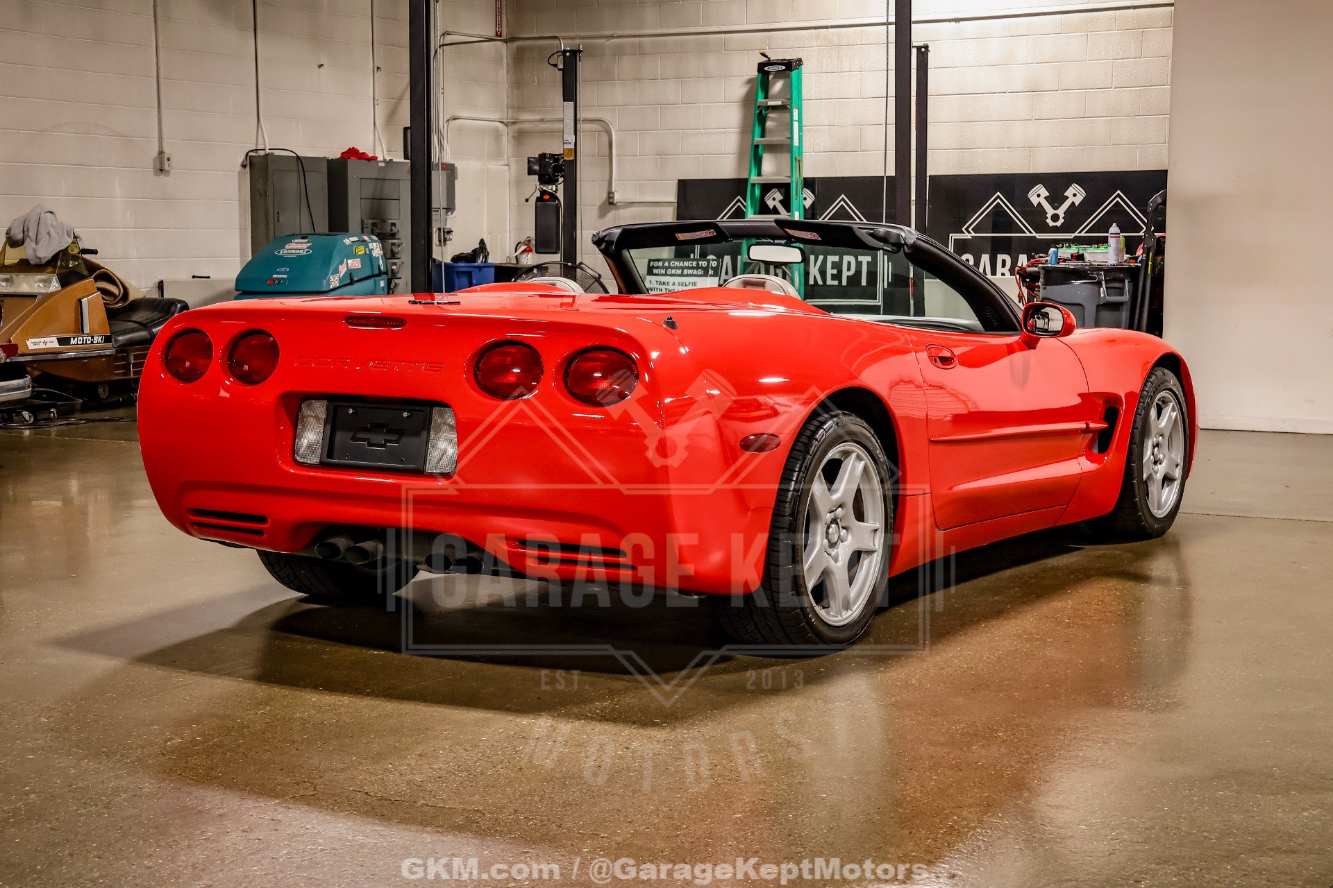 Used 1999 Chevrolet Corvette Convertible w/ Memory Pkg RWD image 23