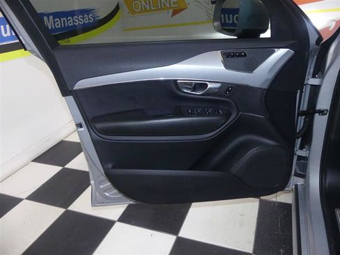 Used 2023 Volvo XC90 B5 Core AWD/4WD image 27