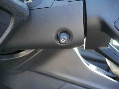 New 2025 Jeep Grand Cherokee Overland w/ Adv Protech Group III image 29