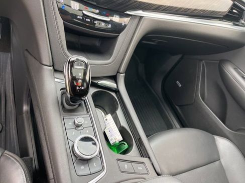 Used 2020 Cadillac XT6 Premium Luxury FWD image 35