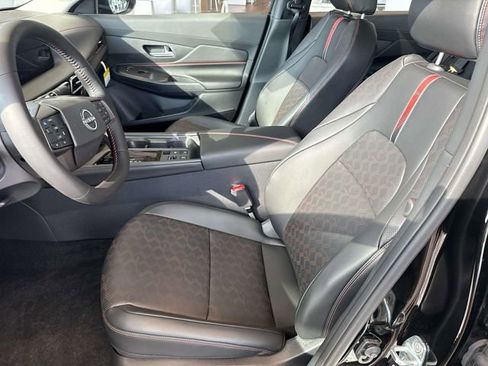 New 2026 Nissan Sentra SR w/ SR Premium Package FWD image 19