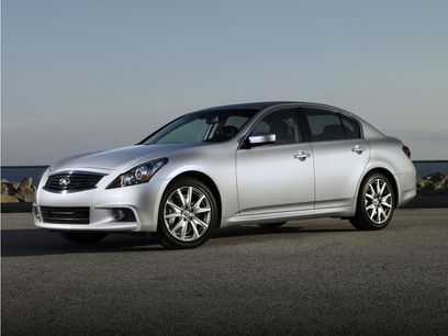 Used 2015 INFINITI Q40 AWD w/ Moonroof Package
