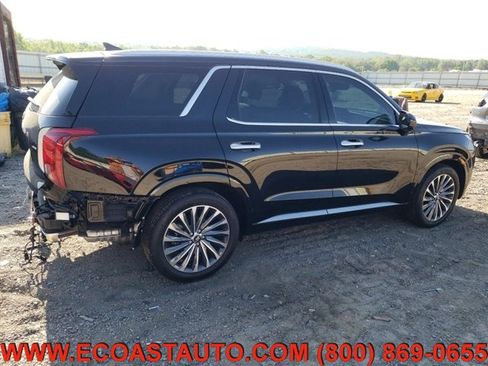 Used 2024 Hyundai Palisade Calligraphy image 3