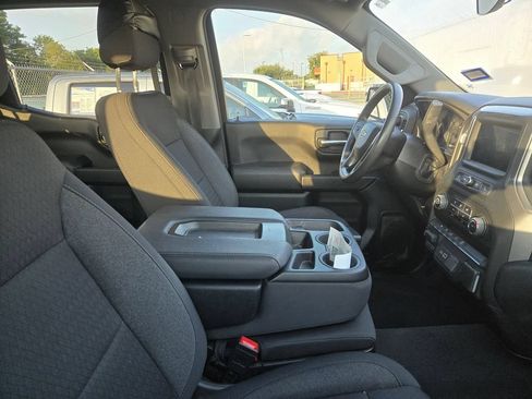 Used 2024 Chevrolet Silverado 1500 Custom w/ Turbomax Blackout Package AWD/4WD image 9