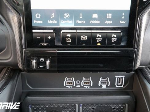 Used 2026 RAM 3500 Limited image 32