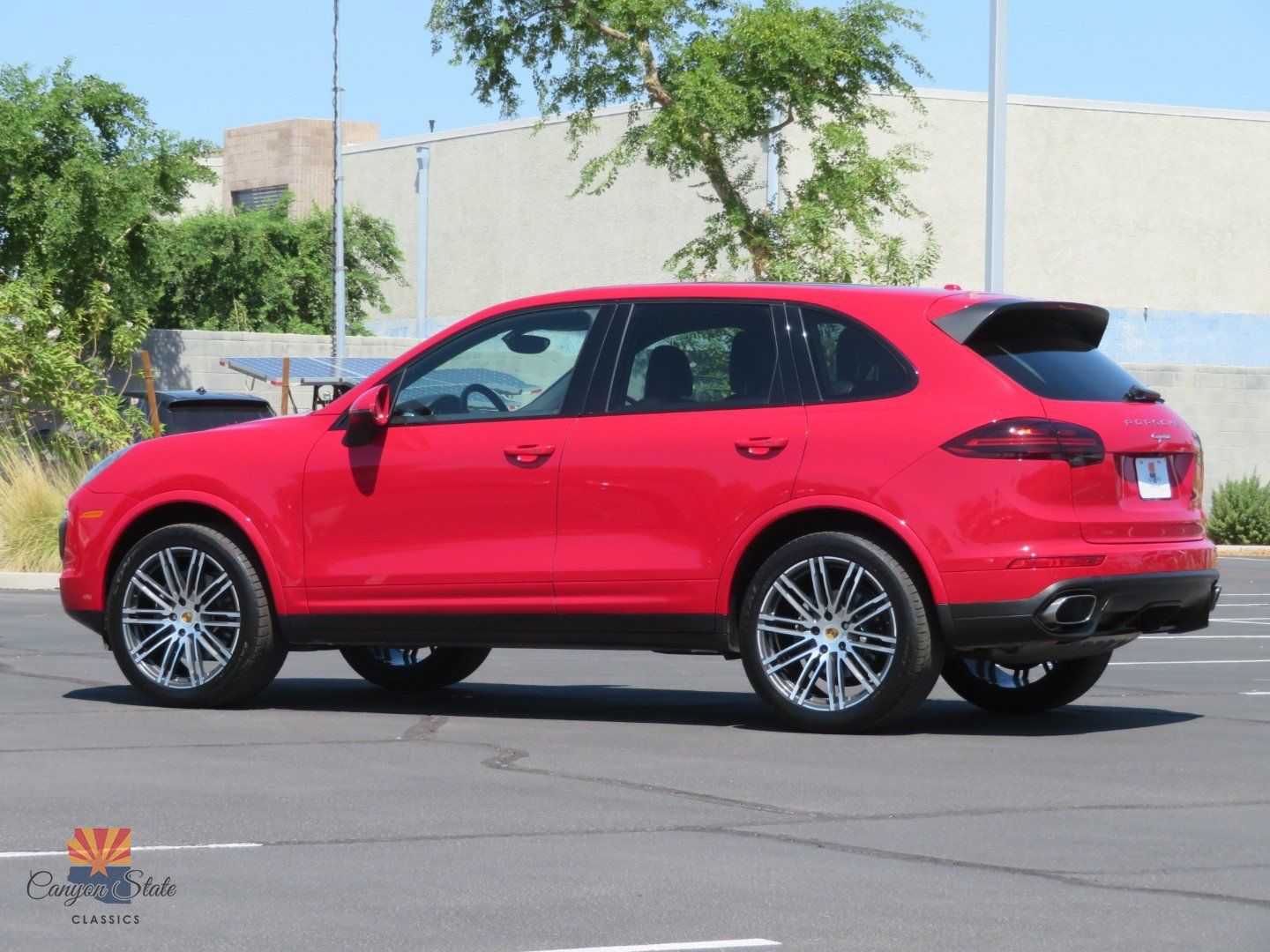 Used 2016 Porsche Cayenne w/ Premium Package AWD/4WD image 7
