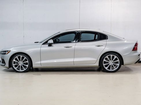 Used 2019 Volvo S60 T5 Momentum w/ Premium Package image 12