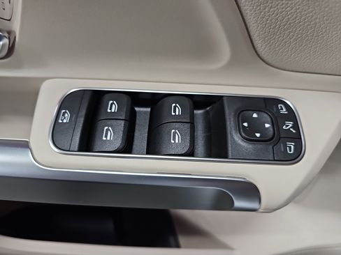 New 2026 Mercedes-Benz GLB 250 image 29