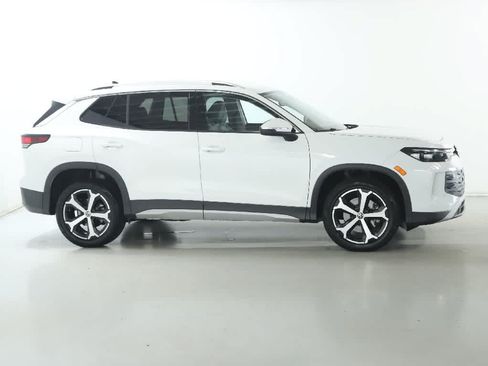 Used 2026 Volkswagen Tiguan SE AWD/4WD image 11