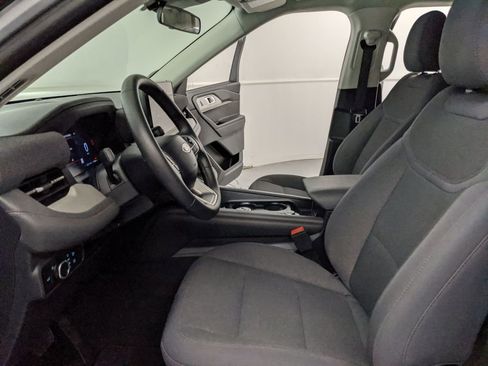 Certified 2025 Ford Explorer Active image 16