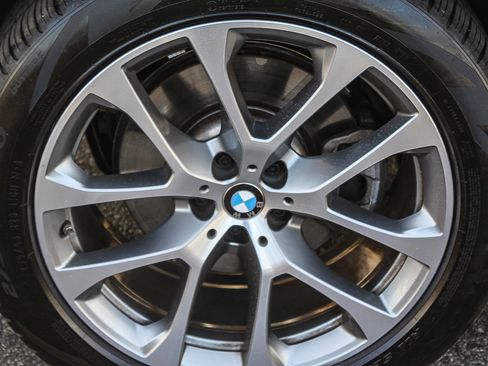 Used 2024 BMW X5 xDrive40i image 11