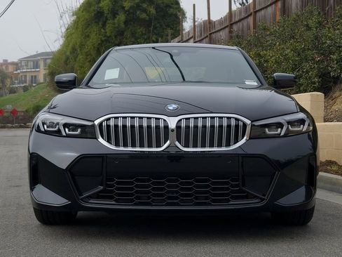 New 2026 BMW 330i Sedan w/ M Sport Package image 3
