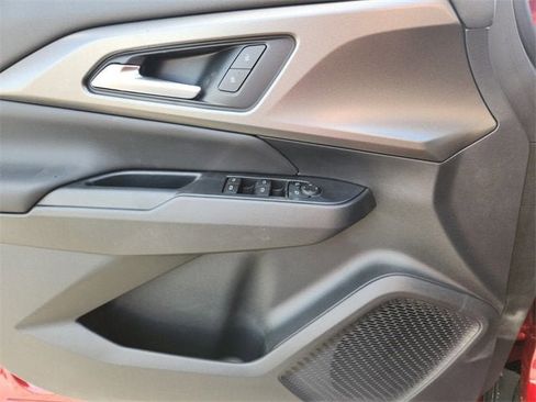 New 2026 Chevrolet Equinox EV LT image 19