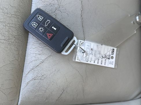 Used 2015 Volvo XC60 T6 Premier Plus image 35