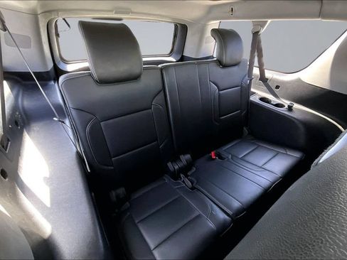Used 2017 Chevrolet Suburban Premier AWD/4WD image 21