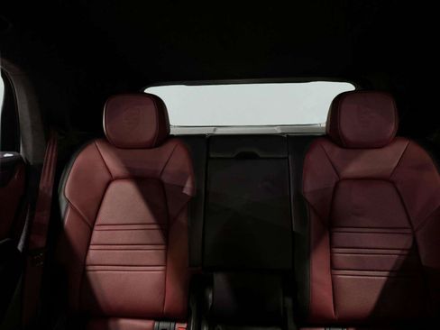 Used 2022 Porsche Cayenne Turbo GT AWD/4WD image 62