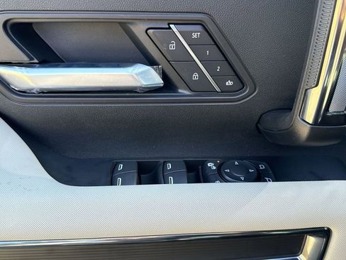 New 2026 GMC Hummer EV 4x4 Crew Cab image 15