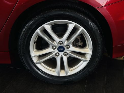 Used 2018 Ford Fusion SE w/ Fusion SE Technology Package FWD image 24