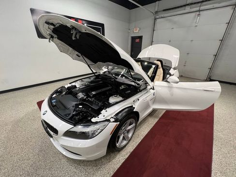 Used 2011 BMW Z4 sDrive30i image 56