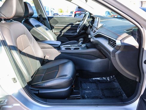 Used 2020 Nissan Altima 2.5 SR image 7