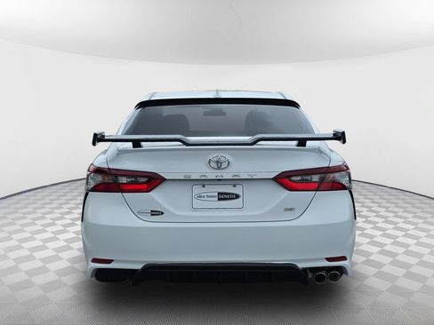 Used 2021 Toyota Camry SE FWD image 7