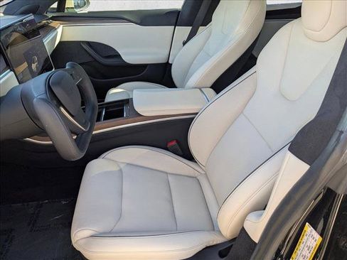 Used 2021 Tesla Model S Plaid image 15