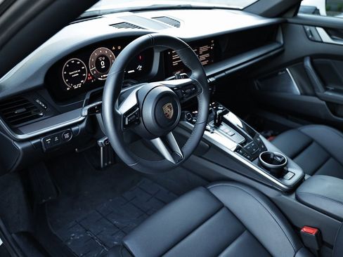 Certified 2025 Porsche 911 Carrera image 4