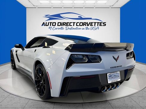 Used 2018 Chevrolet Corvette Z06 w/ Carbon 65 Edition RWD image 14