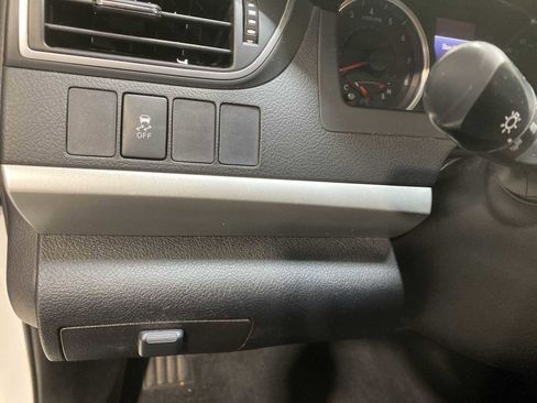 Used 2015 Toyota Camry XSE image 24