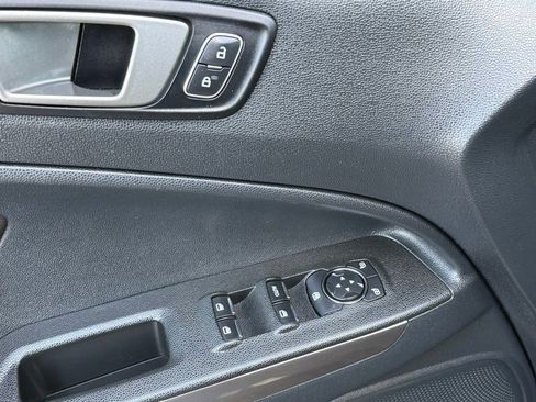 Used 2021 Ford EcoSport SE image 14