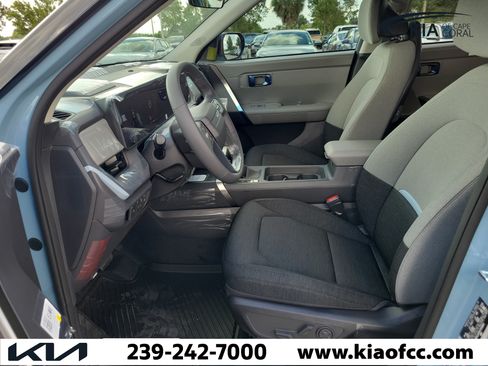 New 2027 Kia Seltos S FWD image 19