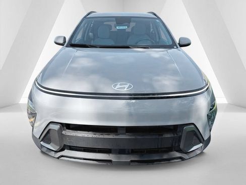 Used 2024 Hyundai Kona SEL AWD/4WD image 2