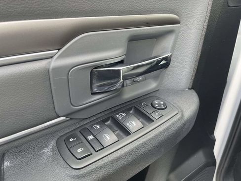 Used 2024 RAM 1500 Classic SLT AWD/4WD image 17