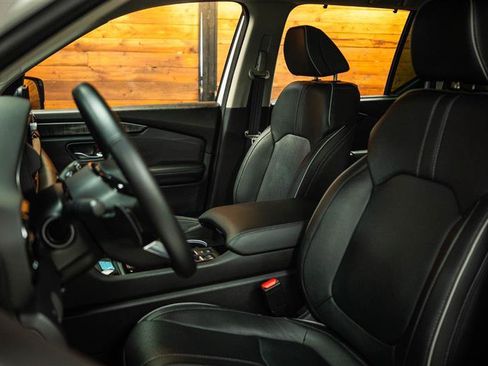 Used 2023 Honda Pilot Elite image 10
