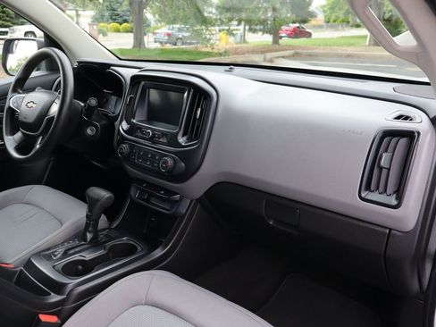 Used 2017 Chevrolet Colorado W/T w/ WT Convenience Package AWD/4WD image 19