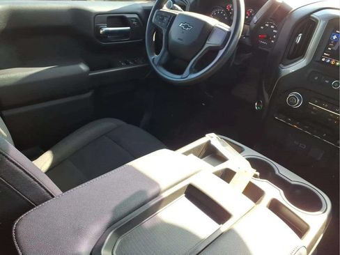 Used 2024 Chevrolet Silverado 1500 Custom Trail Boss w/ Turbomax Blackout Package AWD/4WD image 9