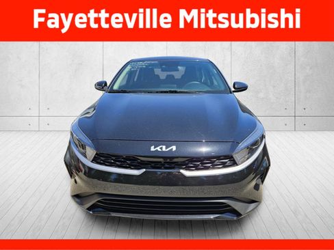 Used 2024 Kia Forte LXS w/ LXS Technology Package FWD image 4