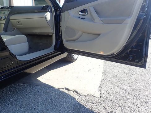 Used 2007 Toyota Camry CE FWD image 25