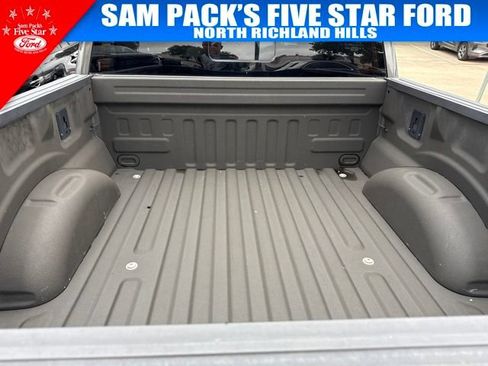 Used 2017 Ford F150 XLT w/ Equipment Group 302A Luxury RWD image 4
