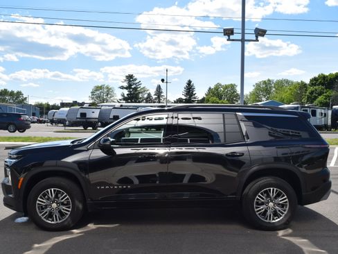 Used 2026 Chevrolet Traverse LT AWD/4WD image 5